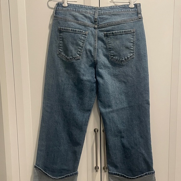 Kut from the Kloth Sienna Wide Cuff Jeans 8P, fits large! Color: Stewardship - Picture 4 of 8